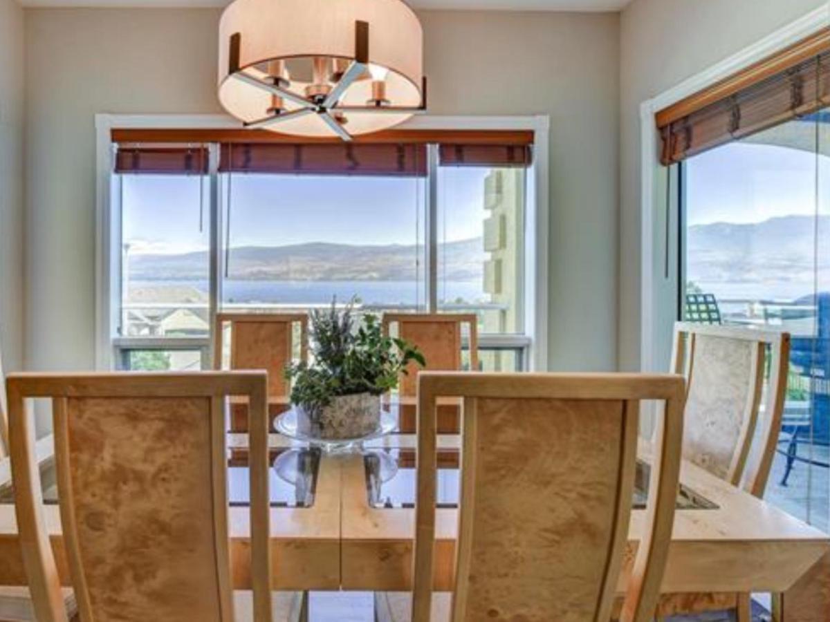 Lake View Yellow House By Winary Resort West Kelowna Ngoại thất bức ảnh