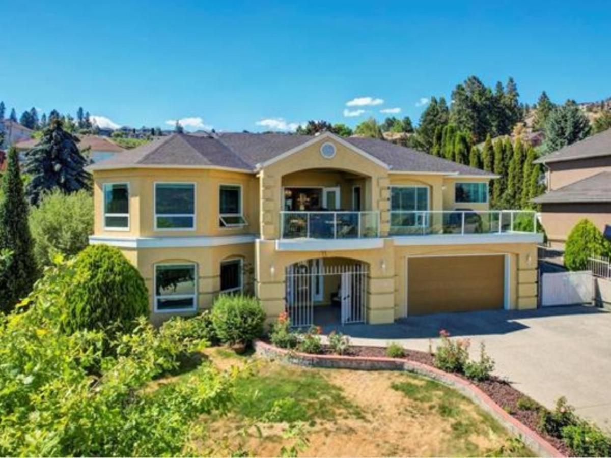 Lake View Yellow House By Winary Resort West Kelowna Ngoại thất bức ảnh