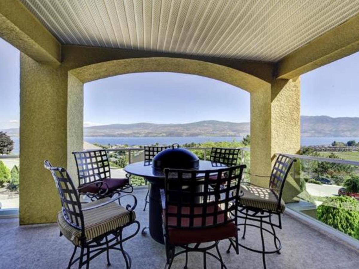 Lake View Yellow House By Winary Resort West Kelowna Ngoại thất bức ảnh