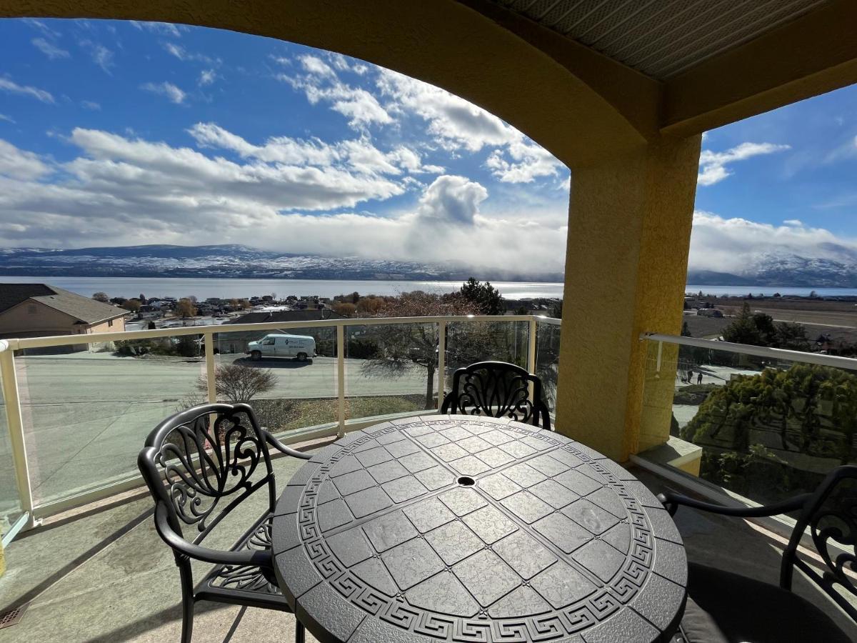 Lake View Yellow House By Winary Resort West Kelowna Ngoại thất bức ảnh