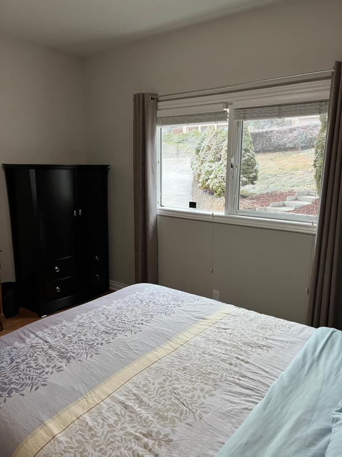 Lake View Yellow House By Winary Resort West Kelowna Ngoại thất bức ảnh
